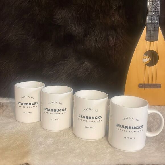 Starbucks cups Set of 4 (3820) - Picture 1 of 5